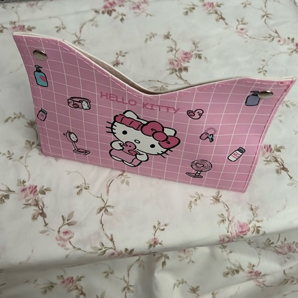 Hello Kitty Tissue Holder - Picture 1 of 2